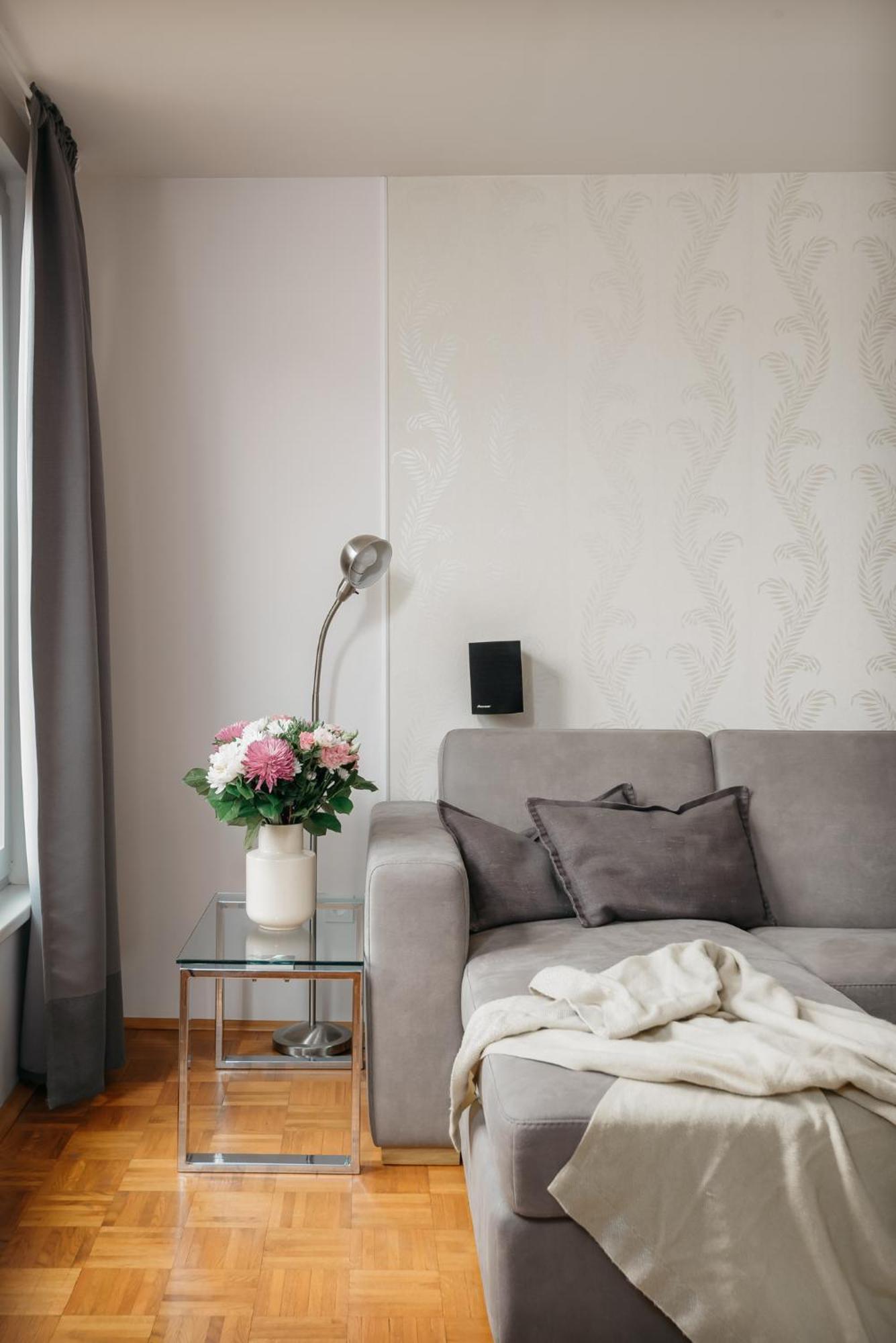 Roy 2 Bdr With Castle View, Parking & Ac Appartamento *